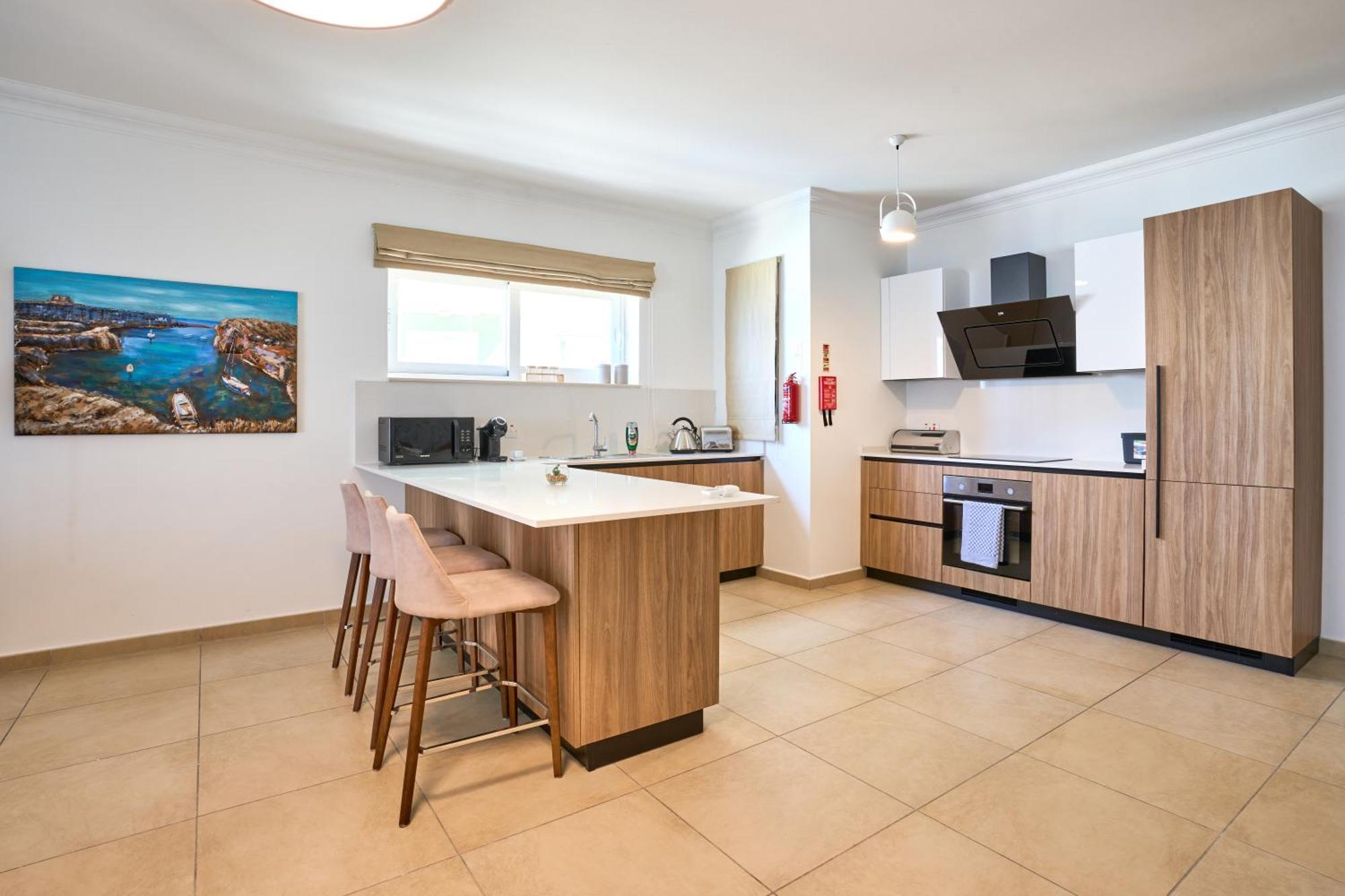 Stunning 3-Bedroom Seaview Retreat In Fort Cambridge Sliema Ngoại thất bức ảnh